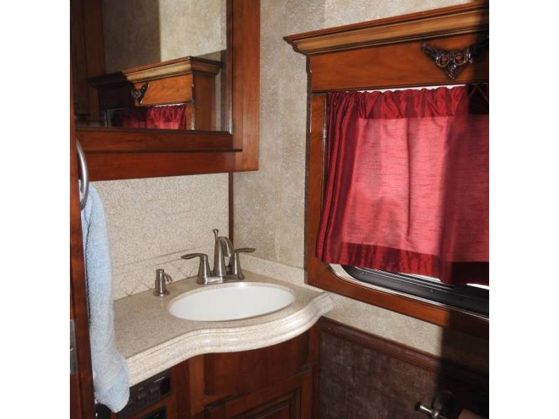 2010 Tiffin Allegro Bus 43QGP - 008