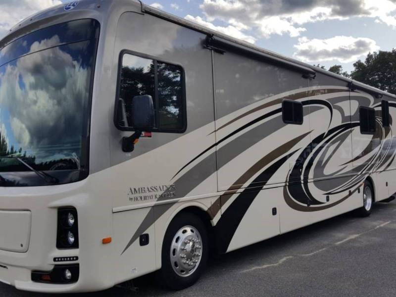 2015 Holiday Rambler Ambassador 38DBT - 001
