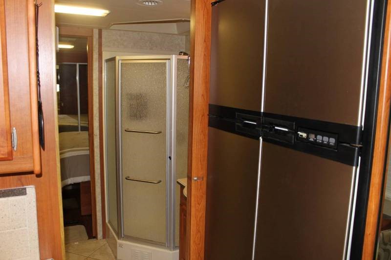 2006 Holiday Rambler Endeavor 40PDQ - 008