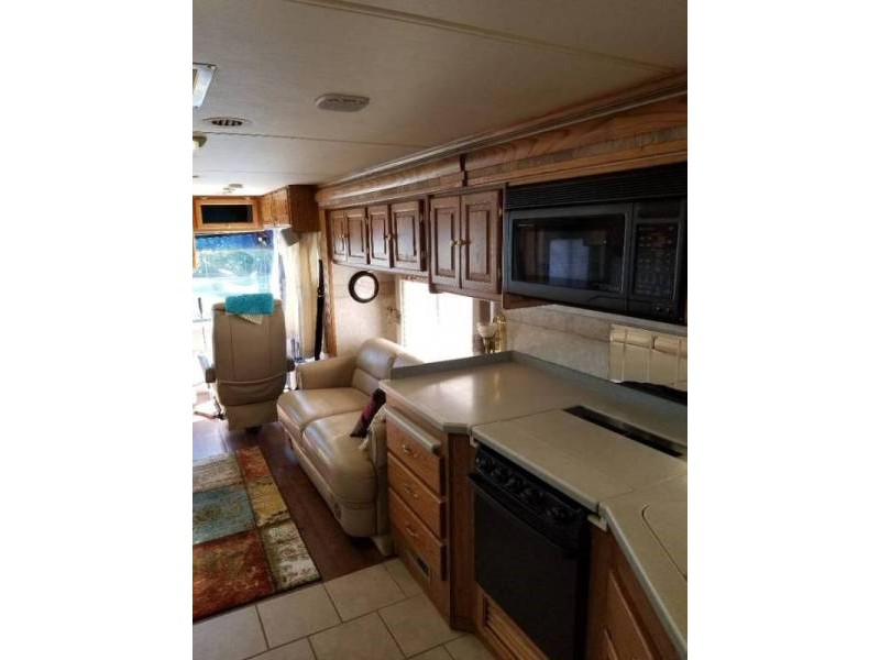 2004 Tiffin Phaeton 40QDH - 011