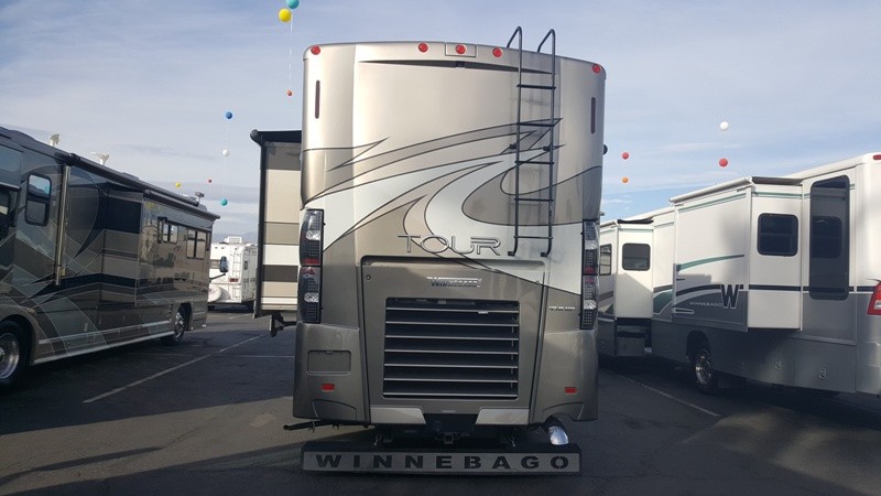2015 Winnebago Tour 42QD - 004