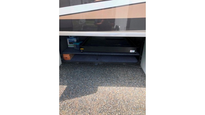 2015 Winnebago Tour 42QD - 017