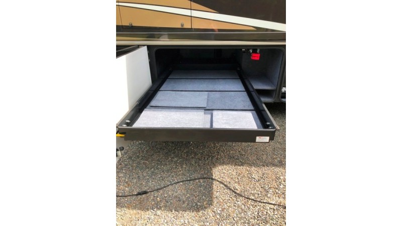 2015 Winnebago Tour 42QD - 024