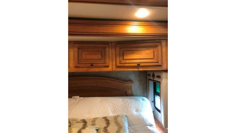 2015 Winnebago Tour 42QD - 032