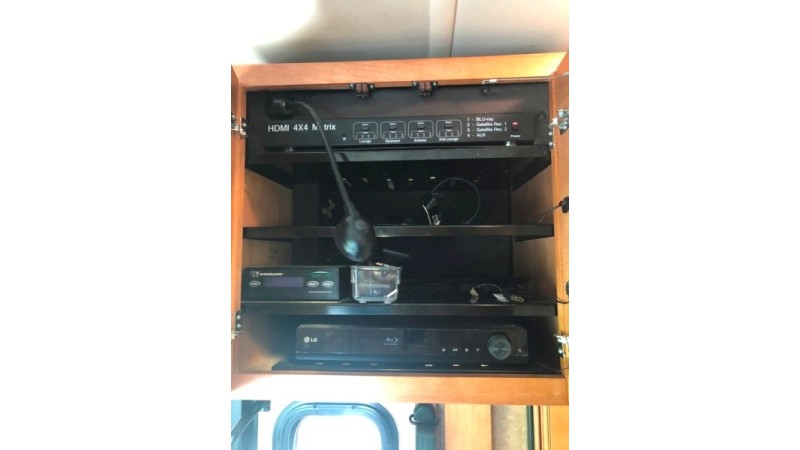 2015 Winnebago Tour 42QD - 046