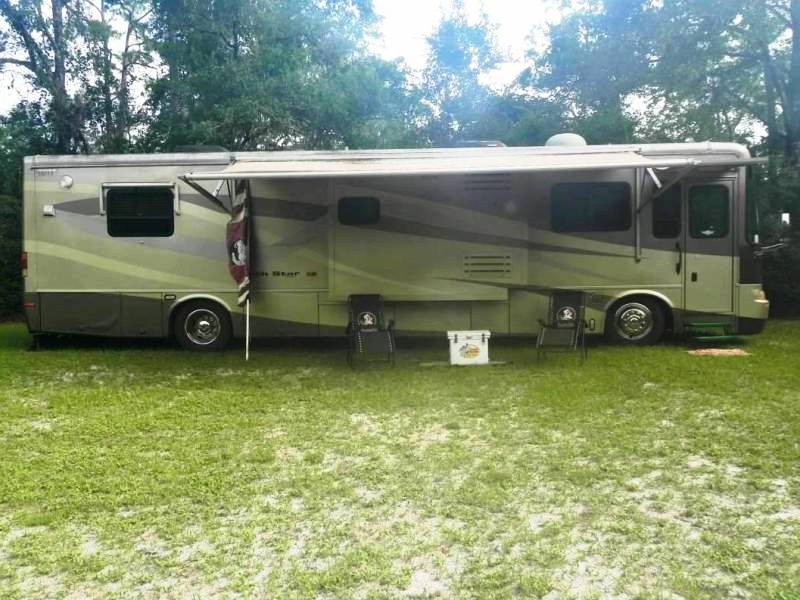 2004 Newmar Dutch Star 4009 - 001