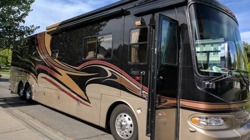 2008 Monaco Camelot 42PDQ - 001