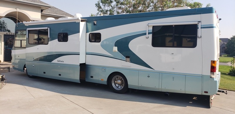 2000 Safari Sahara - 002