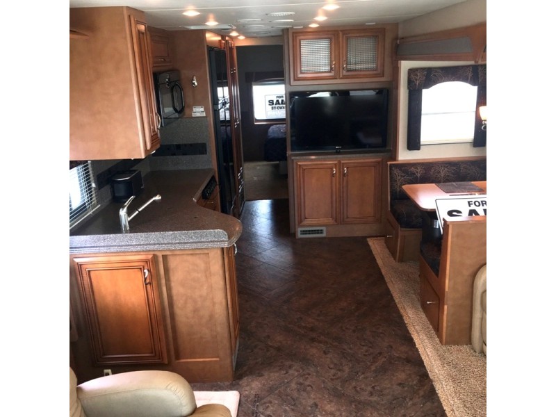 2013 Newmar Canyon Star 3515 - 003