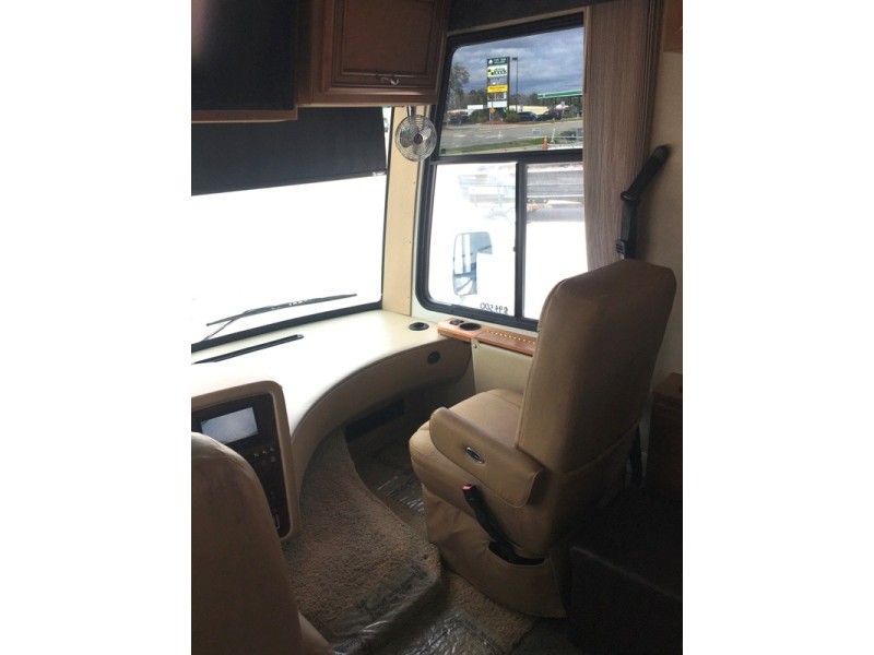 2013 Newmar Canyon Star 3515 - 010