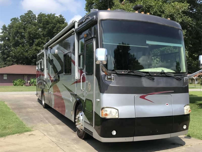 2005 Tiffin Allegro Bus - 001