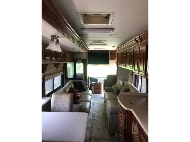 2005 Tiffin Allegro Bus - 006