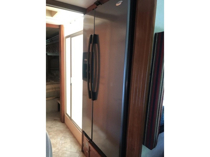 2005 Tiffin Allegro Bus - 008
