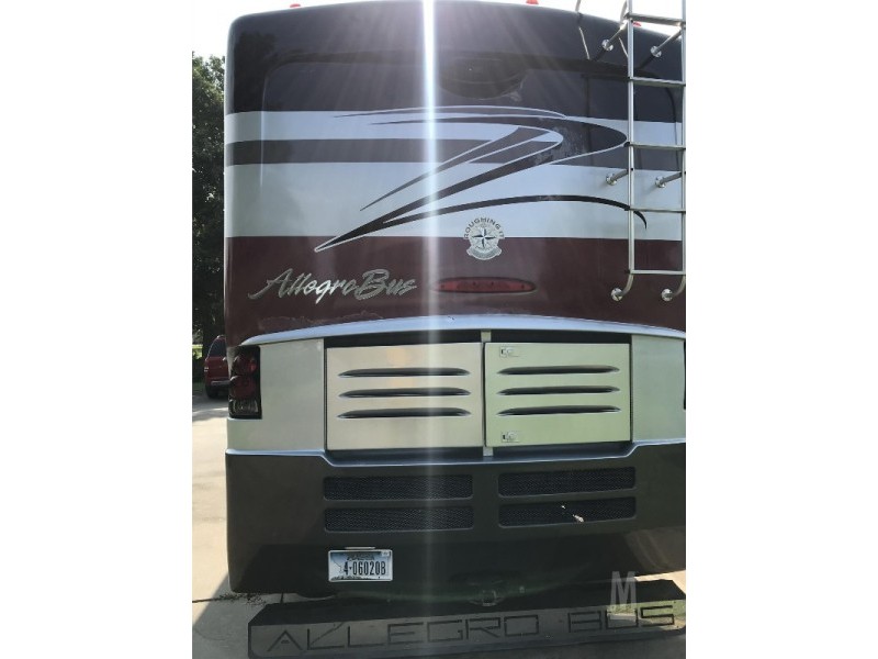 2005 Tiffin Allegro Bus - 009