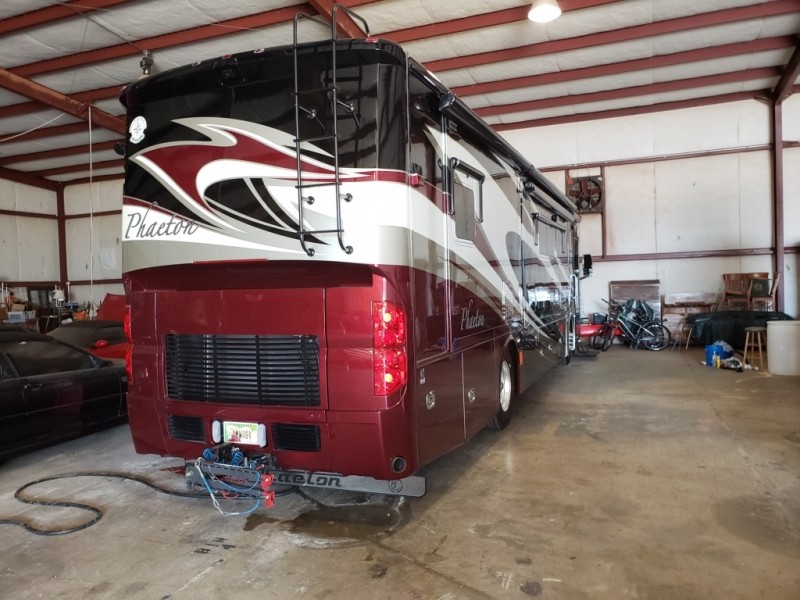 2014 Tiffin Phaeton 36GH - 002