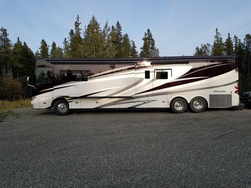 2015 Tiffin Allegro Bus 45LP - 002