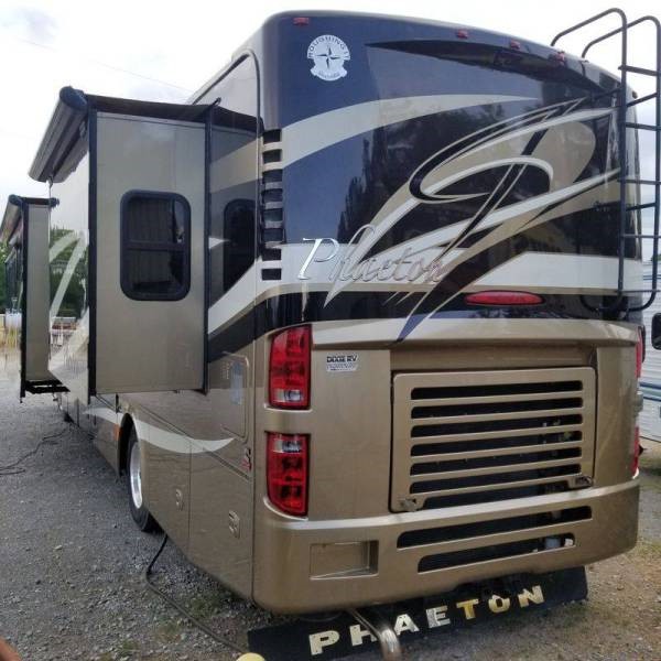 2010 Tiffin Phaeton 40QTH - 006