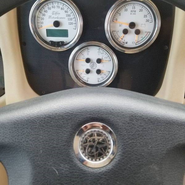 2010 Tiffin Phaeton 40QTH - 013