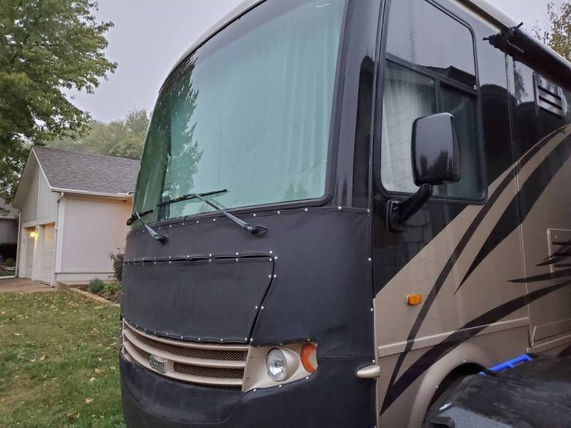 2011 Newmar Canyon Star 3856 - 002