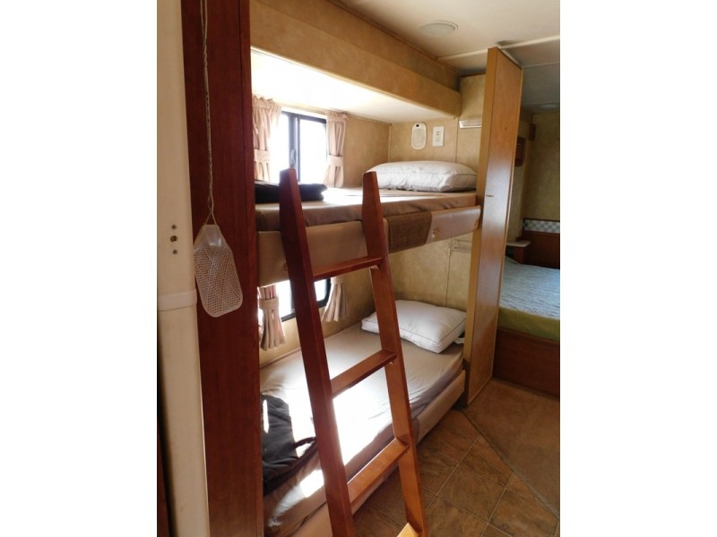 2006 Forest River Georgetown SE 350DS - 019