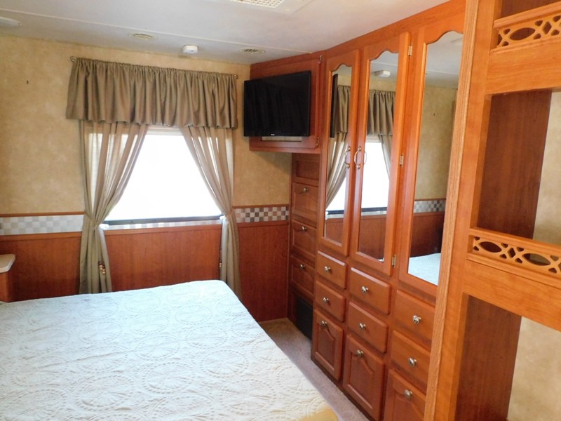 2006 Forest River Georgetown SE 350DS - 021