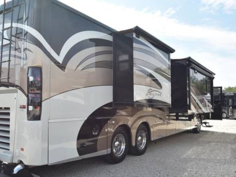 2011 Itasca Ellipse 42QD - 003
