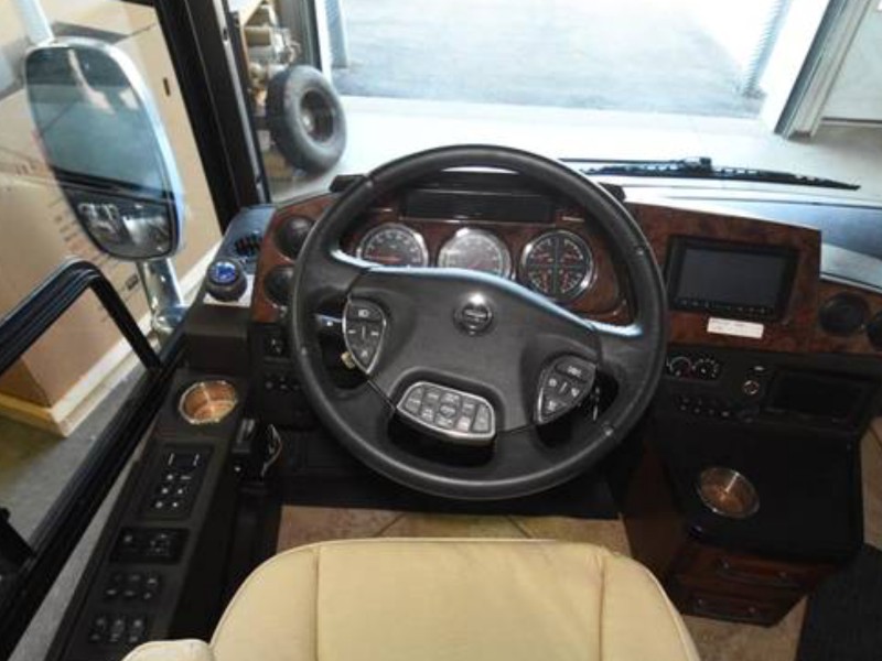 2011 Itasca Ellipse 42QD - 005