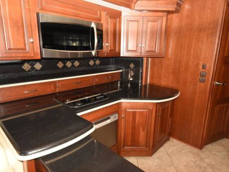 2011 Itasca Ellipse 42QD - 013