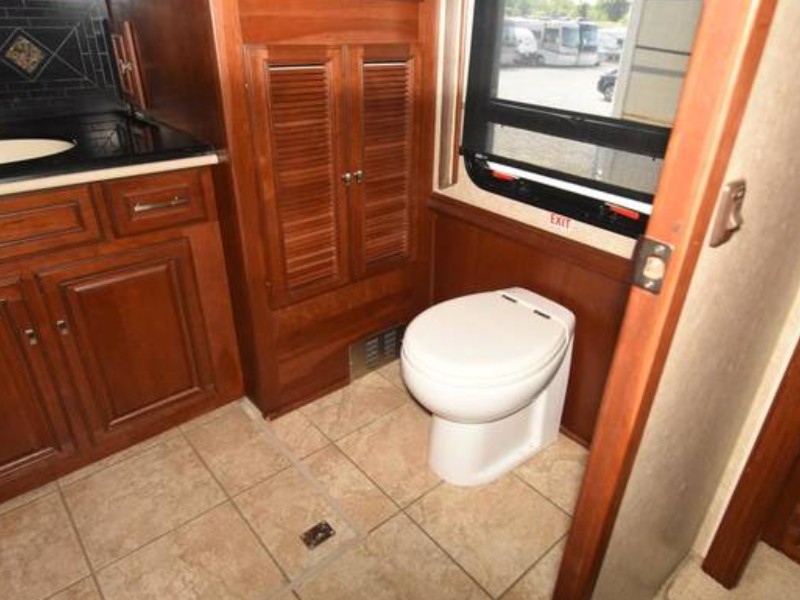 2011 Itasca Ellipse 42QD - 020