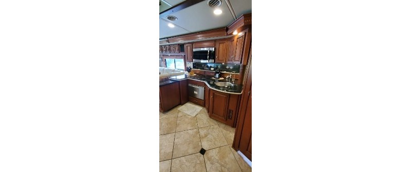 2011 Itasca Ellipse 42QD - 002