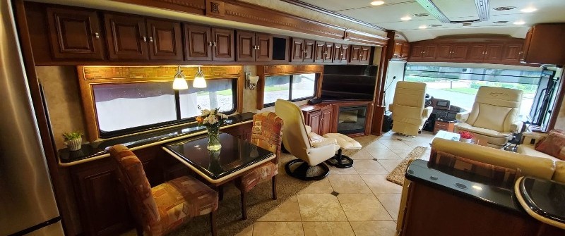 2011 Itasca Ellipse 42QD - 021
