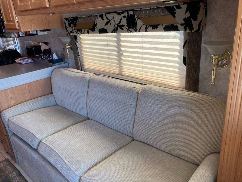 2004 Newmar Dutch Star 4011 - 007