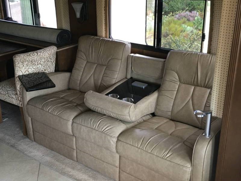 2012 Newmar Dutch Star 4346 - 012