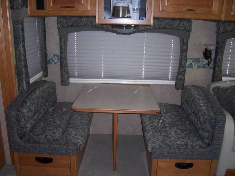 2007 Fleetwood Discovery 39S - 009