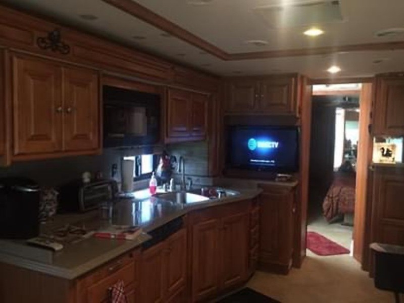 2010 Tiffin Phaeton 40QTH - 008