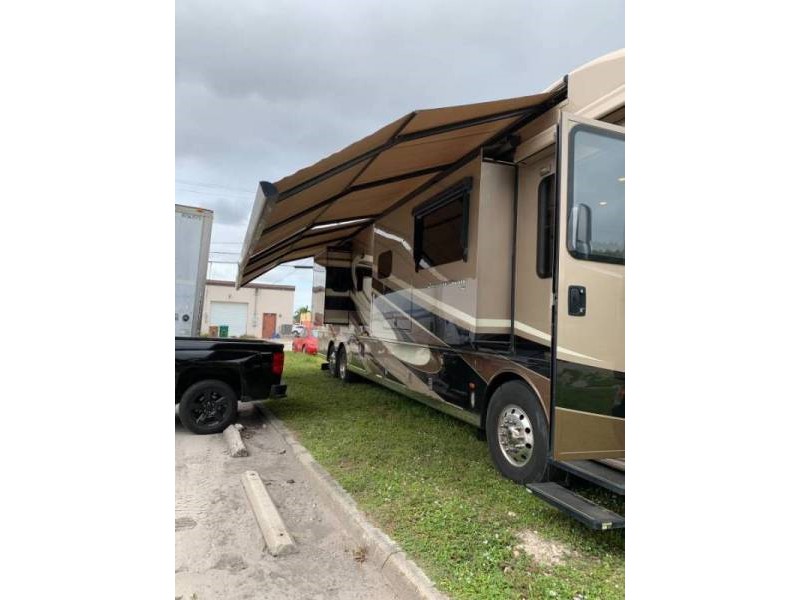 2017 Newmar Dutch Star 4310 - 002