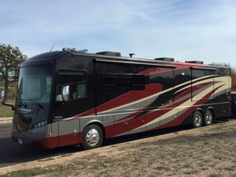 2015 Winnebago Journey 42E - 001