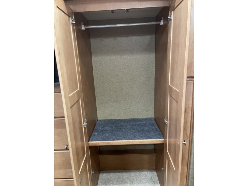 2015 Winnebago Journey 42E - 023