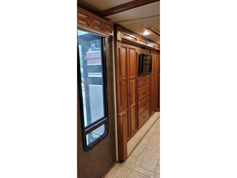 2015 Winnebago Tour 42HD - 024