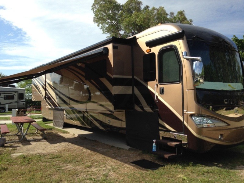 2015 American Coach Revolution 39A  - 003