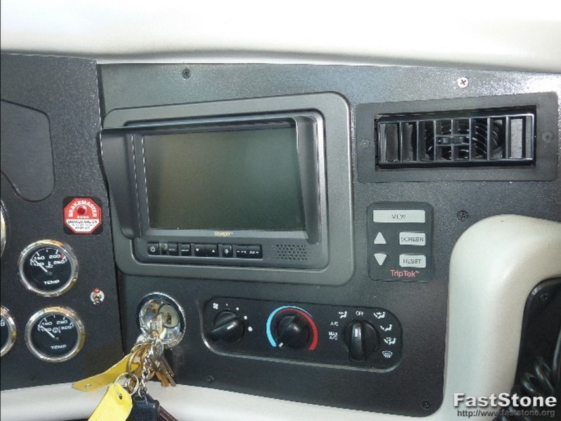 2002 Monaco Dynasty 40 Chancellor - 040