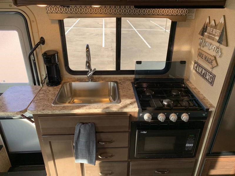 2019 Thor Freedom Elite 24FE  - 015