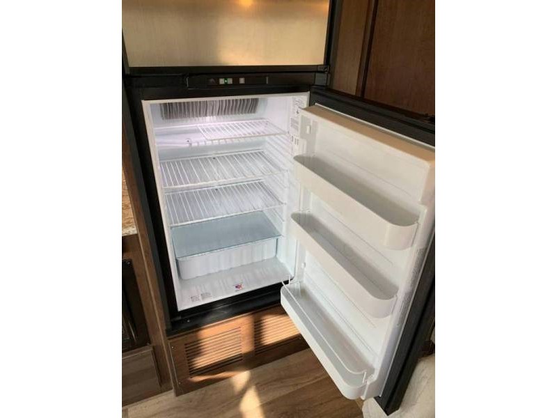 2019 Thor Freedom Elite 24FE  - 022