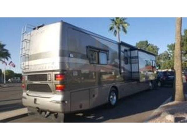 2005 American Coach American Tradition 40J - 002