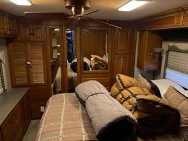 2005 American Coach American Tradition 40J - 020