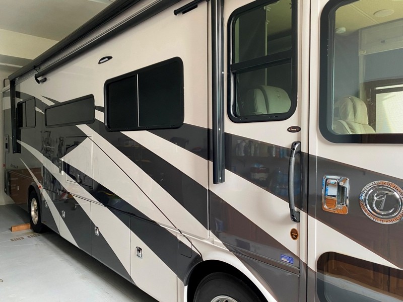 2020 Tiffin Allegro Breeze 33BR - 003