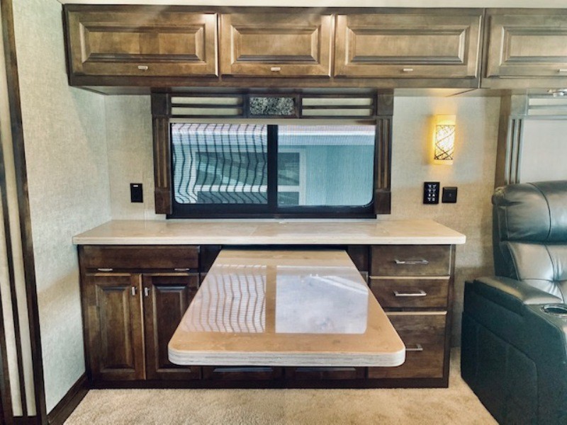 2019 Tiffin Allegro RED 37BA - 013