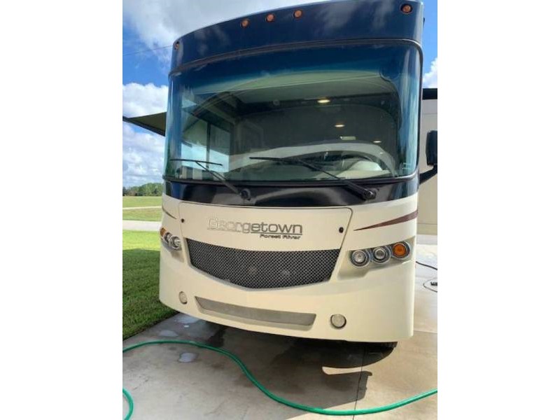2016 Forest River Georgetown 335DS - 002