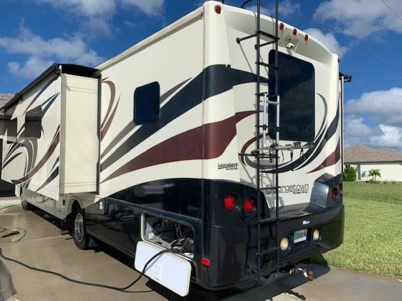 2016 Forest River Georgetown 335DS - 003