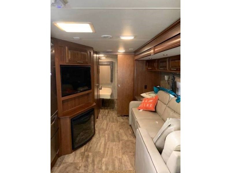 2016 Forest River Georgetown 335DS - 005